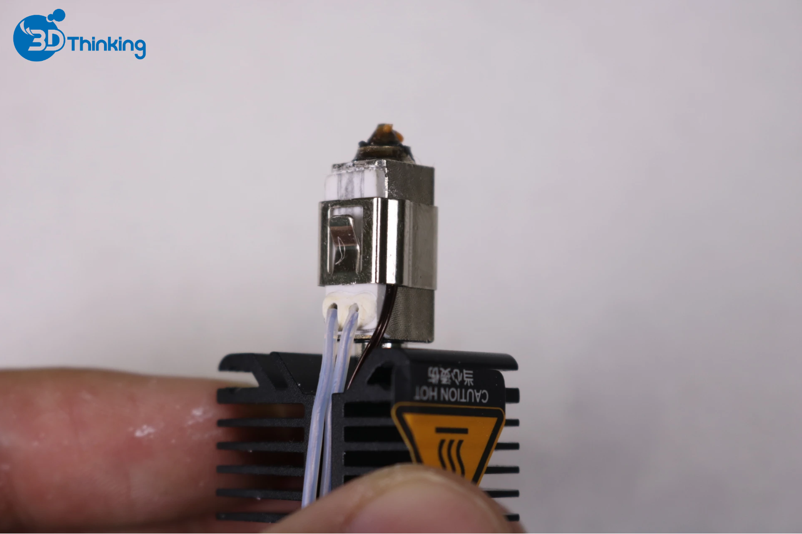 thay thế cụm đầu đùn nóng