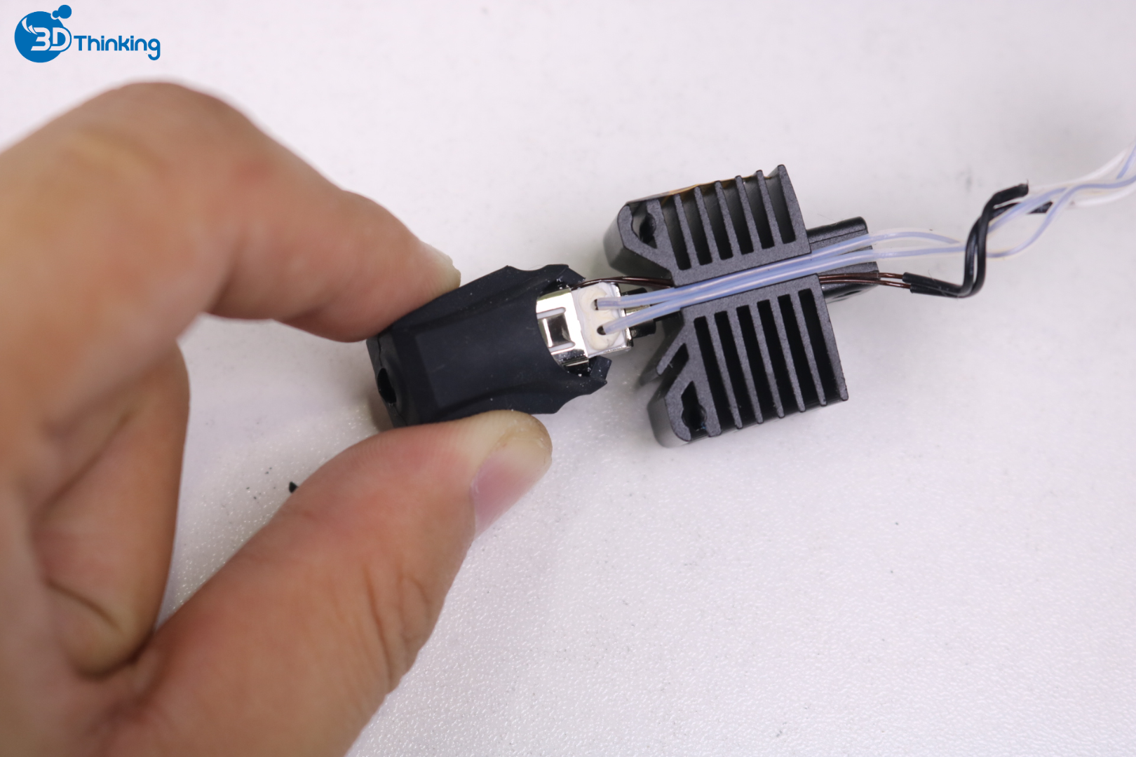 thay thế cụm đầu đùn nóng